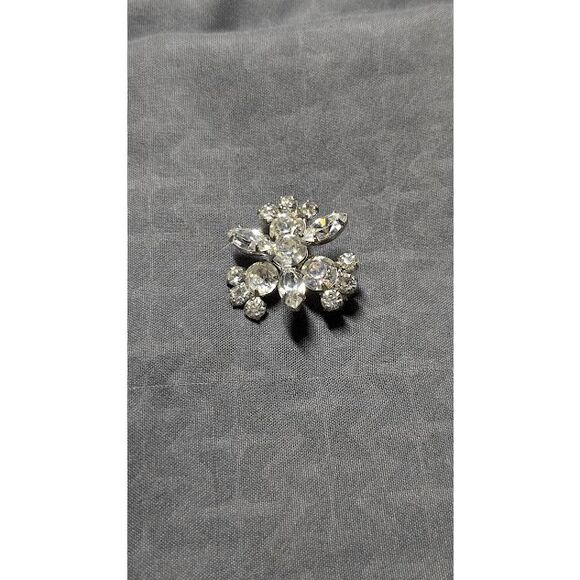 Vintage Kramer of New York Starburst Combination Cut Rhinestone Pin Rare Find - Picture 8 of 13